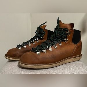 Danner’s Vertigo Men’s Boots 9.5 EE